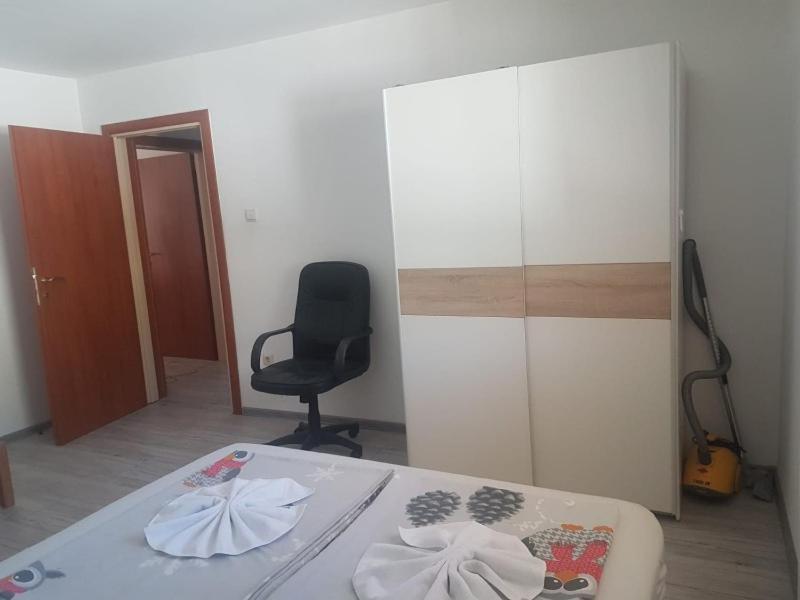 Apartman Salus Tuzla Exterior foto