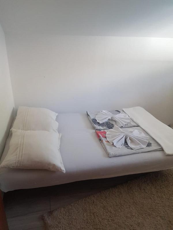 Apartman Salus Tuzla Exterior foto