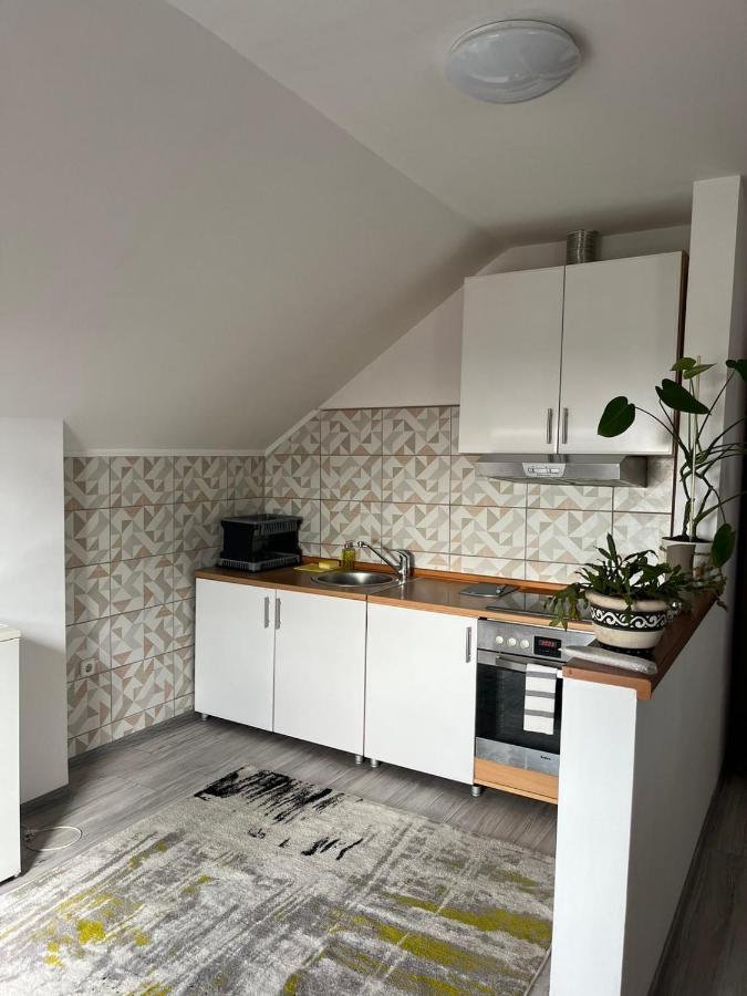 Apartman Salus Tuzla Exterior foto